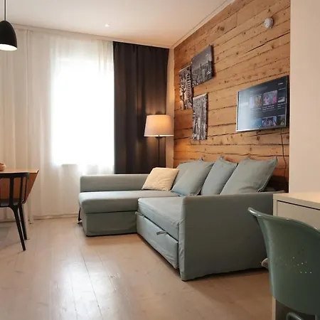 15min Walk To Oldtown, Dishwash, Parking, Aircon Таллин